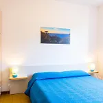 Lägenhet Baia Del Tramonto